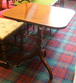 Rectangular Mahogany Tip-Up Table