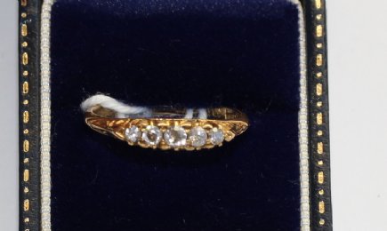 18ct Gold, Diamond Ring