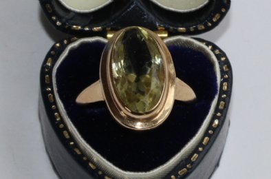 9ct gold & citrine ring