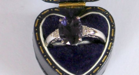 9ct White Gold Amethyst Ring