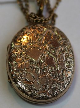 Victorian Yellow Metal Locket & Chain